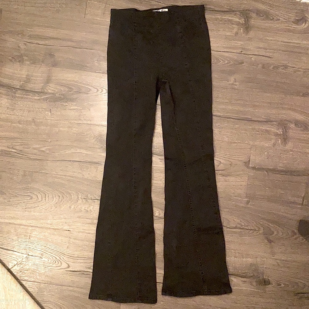 Like new Free people black denim pull on flares size 26
